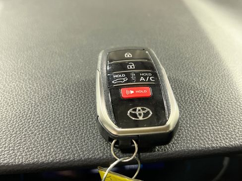 Used 2023 Toyota RAV4 SE w/ Weather & Moonroof Package image 30