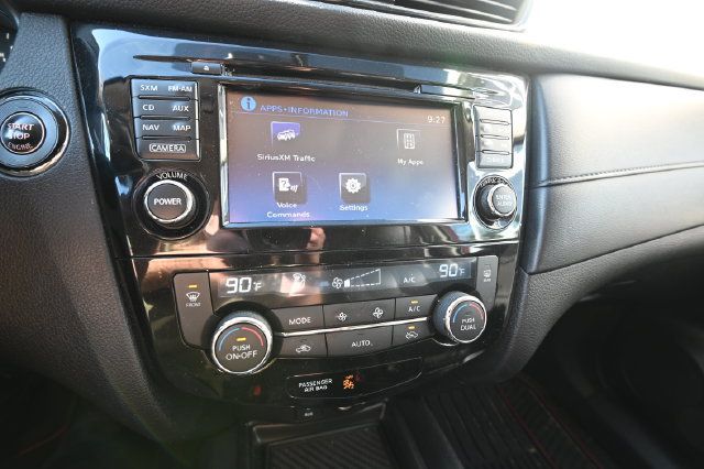 Used 2017 Nissan Rogue SV AWD/4WD image 12