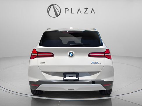 Used 2025 BMW X3 xDrive30i w/ Premium Package image 5