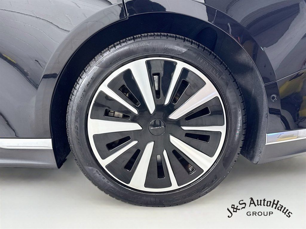 Used 2024 Lucid Air Pure RWD image 38