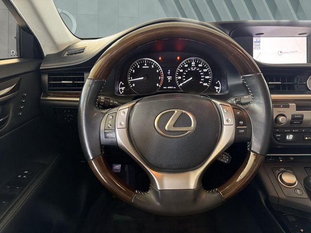 Used 2014 Lexus ES 350 w/ Luxury Package FWD image 14