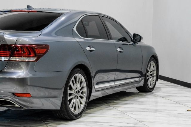 Used 2017 Lexus LS 460 w/ Comfort Package RWD image 13