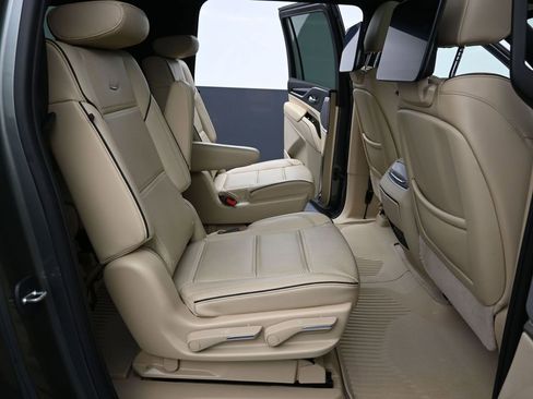 Used 2023 Cadillac Escalade ESV Premium Luxury w/ Performance Package image 12