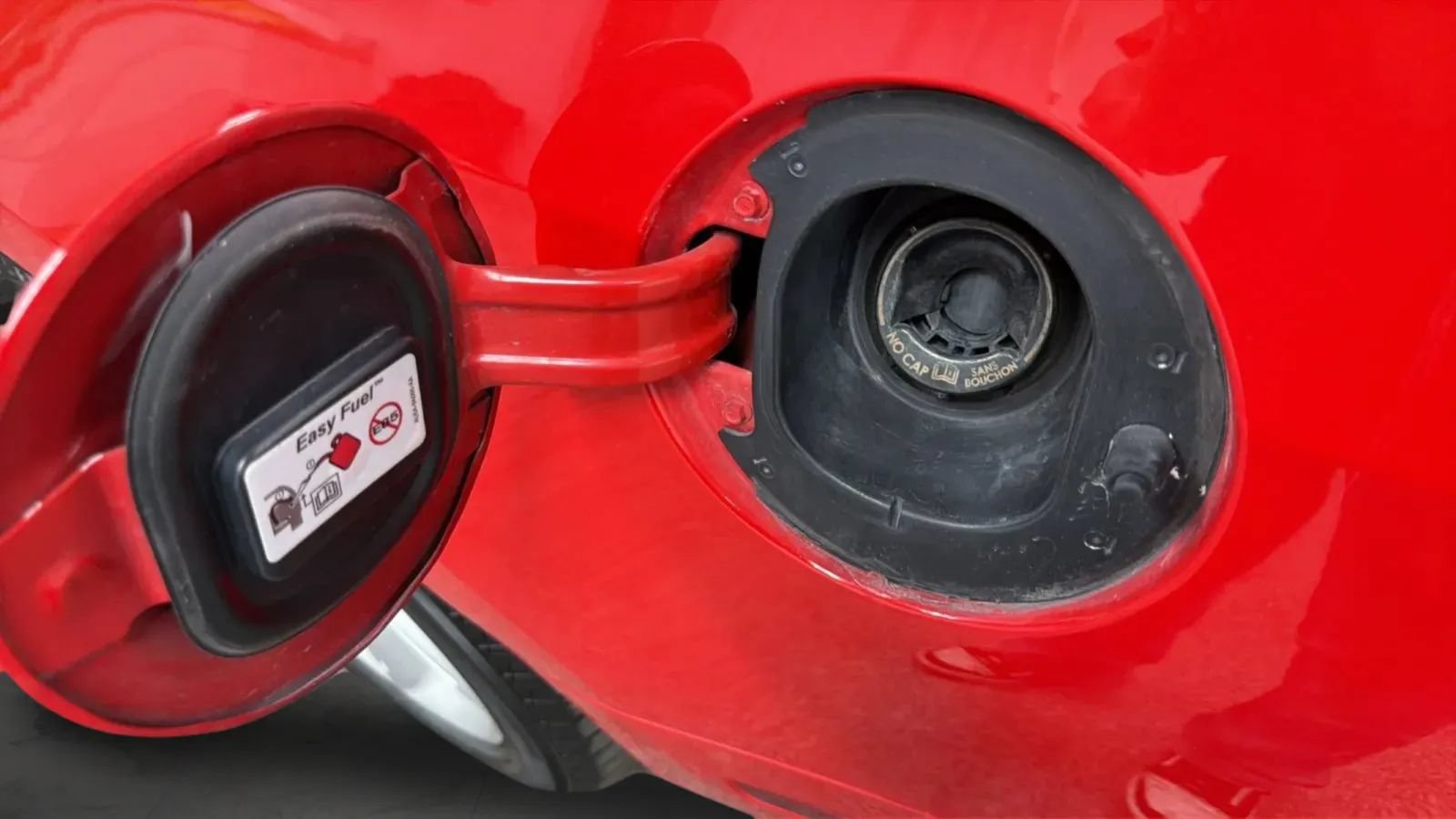 Used 2012 Ford Mustang GT RWD image 27