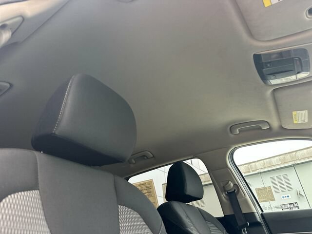 Used 2023 Kia Sorento LX FWD image 21
