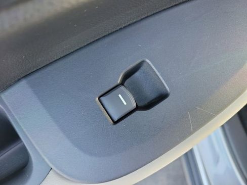 Certified 2024 Honda HR-V LX image 14