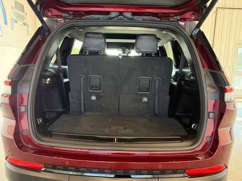 Used 2024 Jeep Grand Cherokee L Altitude image 22