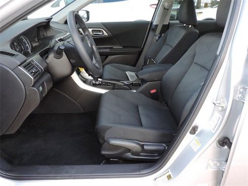 Used 2015 Honda Accord LX image 12