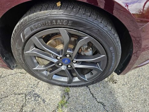 Used 2018 Ford Fusion SE w/ Equipment Group 601A FWD image 18