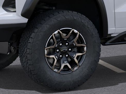 New 2026 Chevrolet Colorado ZR2 w/ Technology Package AWD/4WD image 10