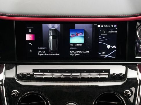 Certified 2025 Rolls-Royce Cullinan AWD/4WD image 30