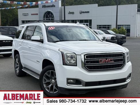 Used 2015 GMC Yukon SLT w/ HD Trailering Package image 1