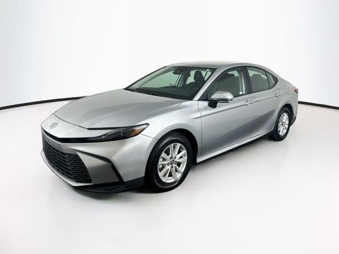Used 2025 Toyota Camry LE FWD image 3