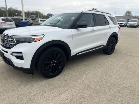 Used 2023 Ford Explorer Limited w/ Hybrid Equipment Group 310A image 9