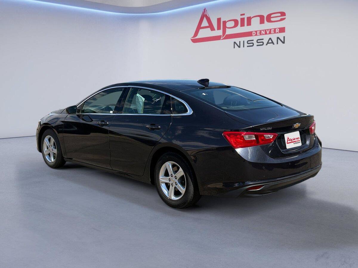 Used 2023 Chevrolet Malibu LT w/ Driver Confidence Package FWD image 3