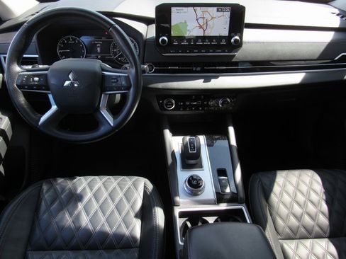 Used 2022 Mitsubishi Outlander SEL image 13