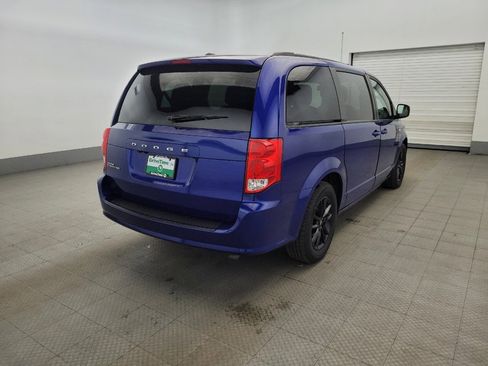 Used 2019 Dodge Grand Caravan SE FWD image 9