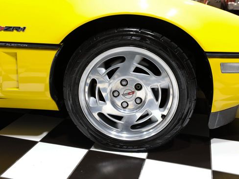 Used 1990 Chevrolet Corvette ZR-1 RWD image 33