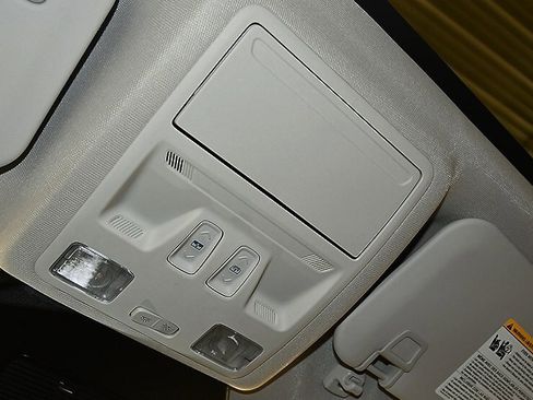 New 2025 Ford Escape SE w/ PHEV Premium Package image 46