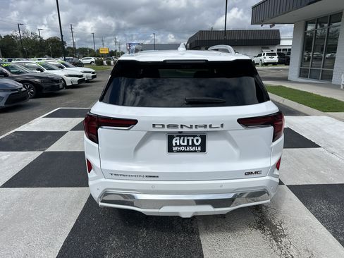 Used 2026 GMC Terrain Denali AWD/4WD image 4