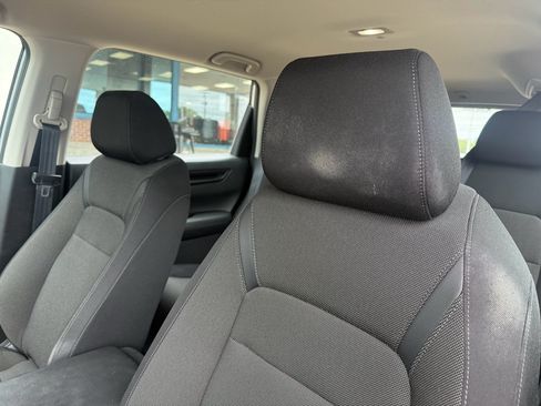 Used 2023 Honda CR-V LX image 8