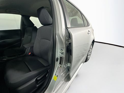 Used 2024 Toyota Corolla LE image 12