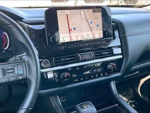 Used 2024 Nissan Pathfinder Platinum w/ Cargo Package image 6