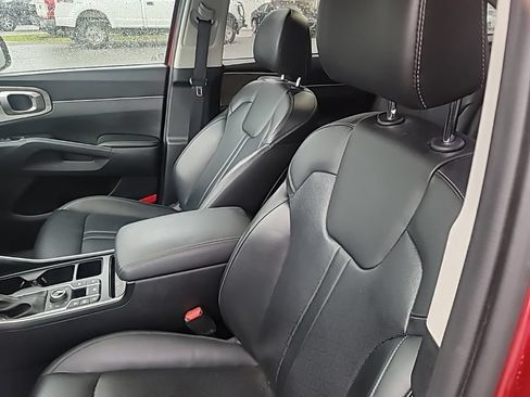 Used 2021 Kia Sorento EX w/ Panoramic Sunroof Package AWD/4WD image 10