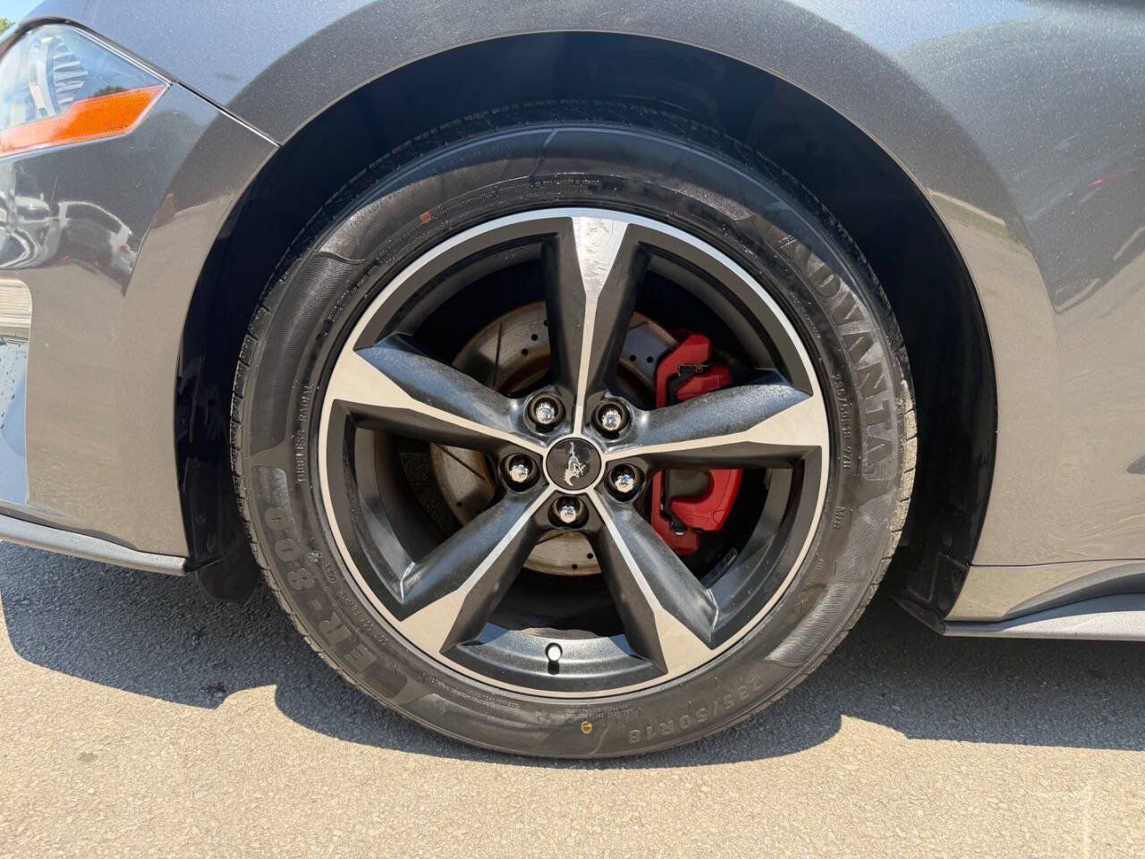 Used 2018 Ford Mustang Coupe RWD image 11