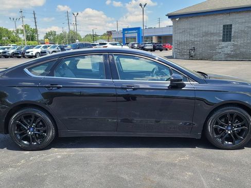 Used 2020 Ford Fusion SE w/ Equipment Group 151A FWD image 13