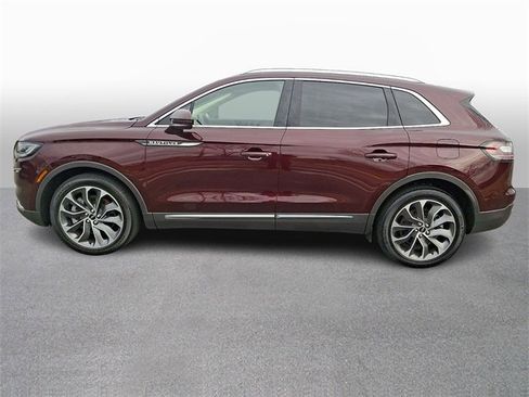 Used 2022 Lincoln Nautilus Reserve image 7