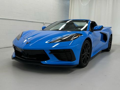 Used 2025 Chevrolet Corvette Stingray Preferred Conv w/ Z51 Performance Package image 4