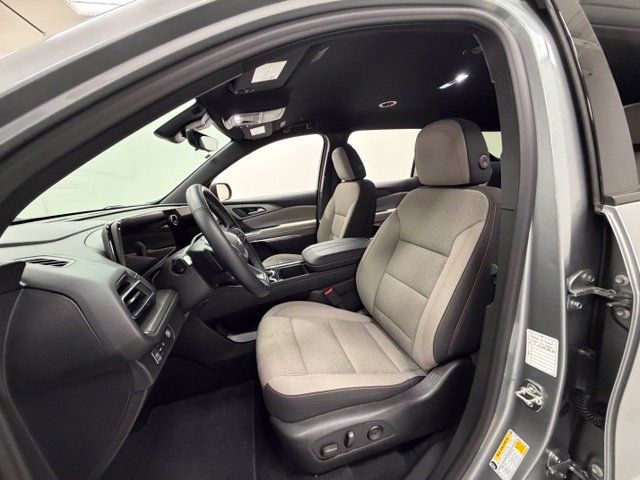 Certified 2026 Chevrolet Traverse LT w/ Driver Confidence Package FWD image 7