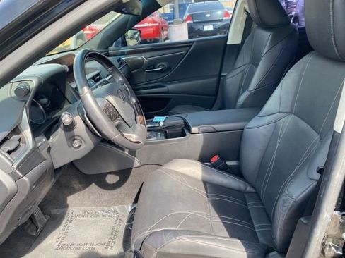 Used 2021 Lexus ES 300h w/ Accessory Package 2 FWD image 9