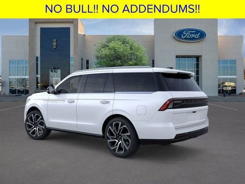 New 2026 Lincoln Navigator Reserve image 5