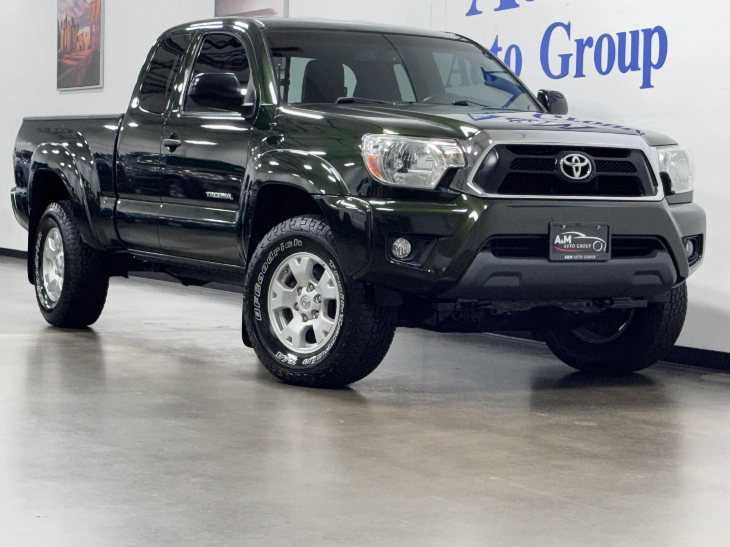 Used 2012 Toyota Tacoma 4x4 Access Cab V6 w/ TRD Off-Road Pkg image 1