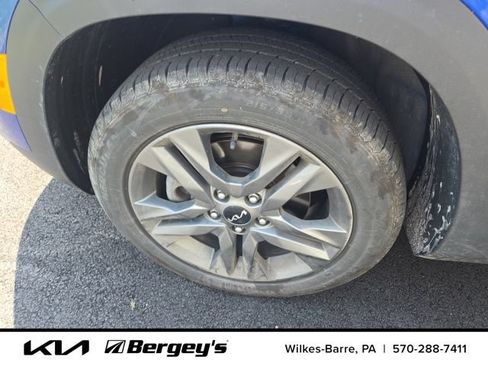 Certified 2022 Kia Seltos LX AWD/4WD image 9