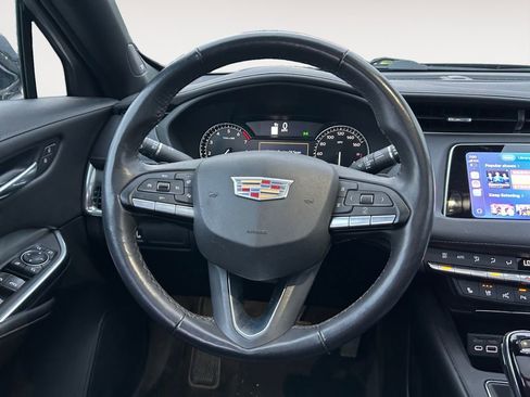 Used 2022 Cadillac XT4 Premium Luxury w/ Enhanced Visibility Package image 12