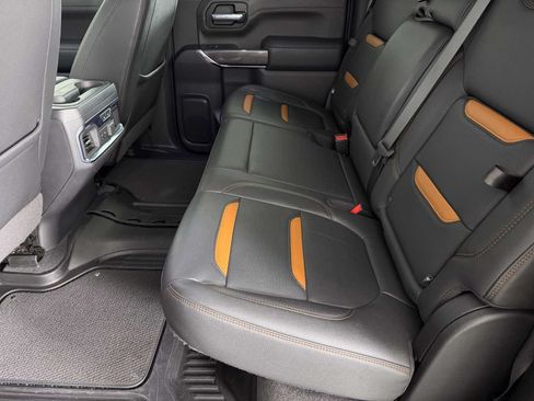 Used 2021 GMC Sierra 1500 AT4 w/ AT4 Value Package AWD/4WD image 19