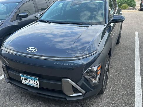 Used 2024 Hyundai Kona SEL w/ Convenience Package AWD/4WD image 4