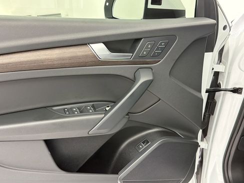 Used 2023 Audi Q5 2.0T Premium w/ Convenience Package image 26