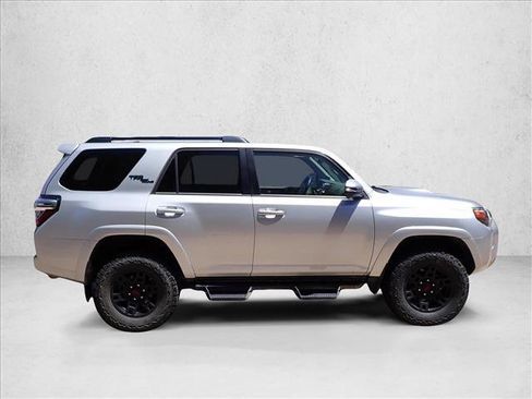 Used 2019 Toyota 4Runner TRD Off-Road Premium AWD/4WD image 4