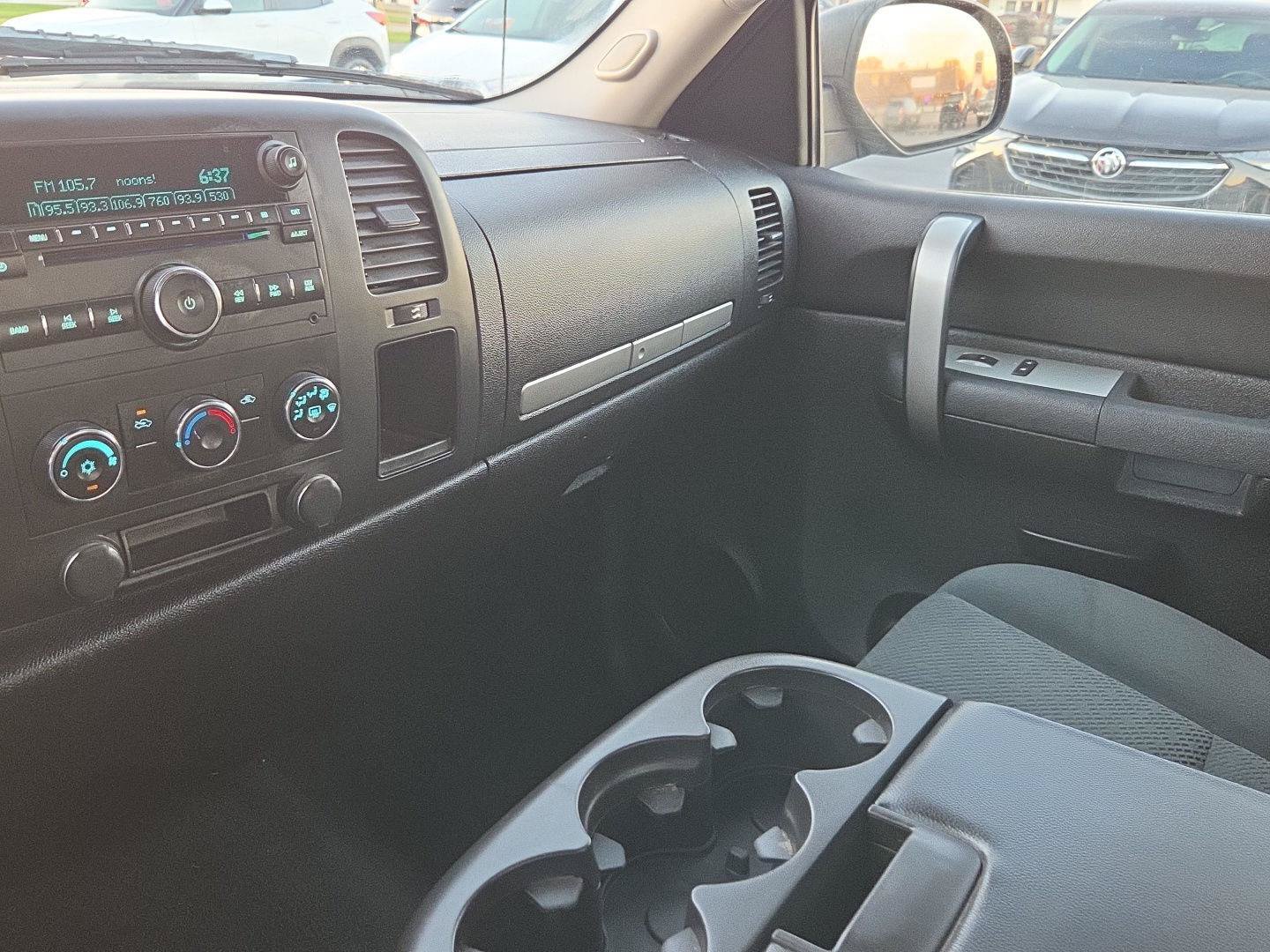 Used 2008 Chevrolet Silverado 1500 LT w/ EZ-Lift Tailgate Package RWD image 17