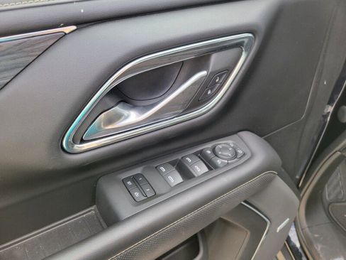 Used 2022 GMC Yukon SLT w/ SLT Luxury Package image 15