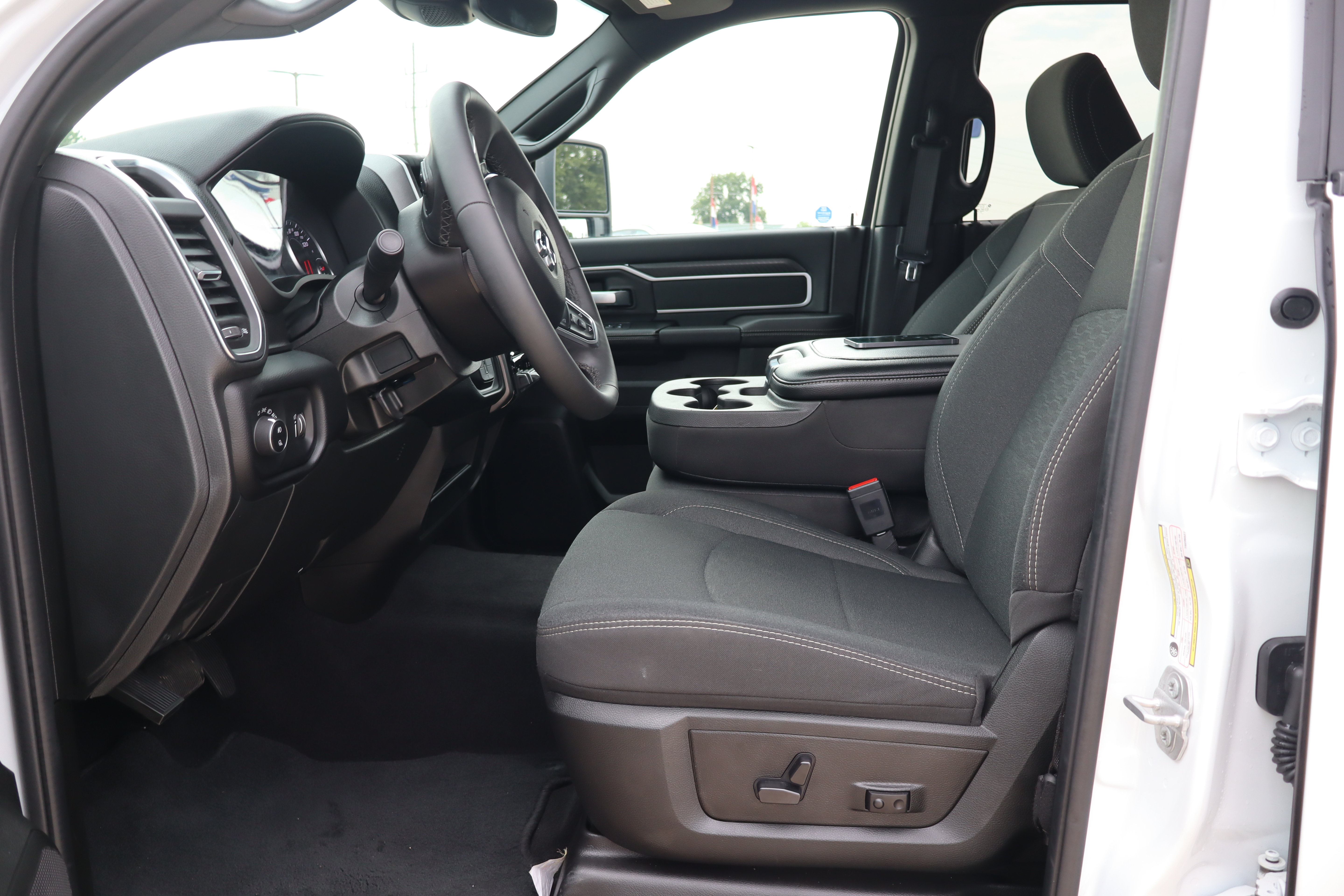 Used 2026 RAM 2500 Big Horn AWD/4WD image 9