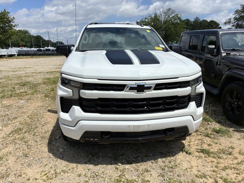 Used 2023 Chevrolet Silverado 1500 RST w/ Rally Edition RWD image 2