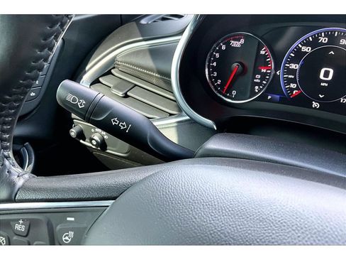 Used 2020 Chevrolet Malibu Premier FWD image 19
