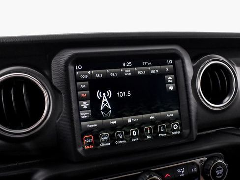 Used 2023 Jeep Gladiator Rubicon w/ LED Lighting Group AWD/4WD image 34