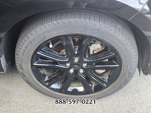 Used 2021 Ford Edge ST-Line FWD image 9