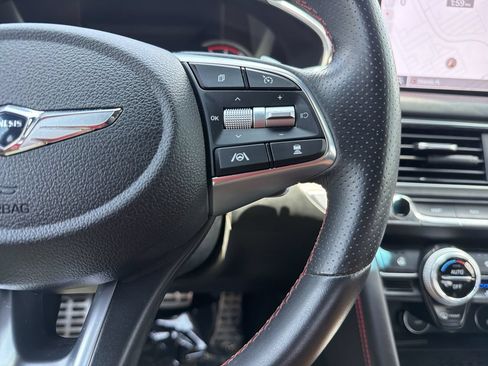 Used 2022 Genesis G70 3.3T RWD image 29